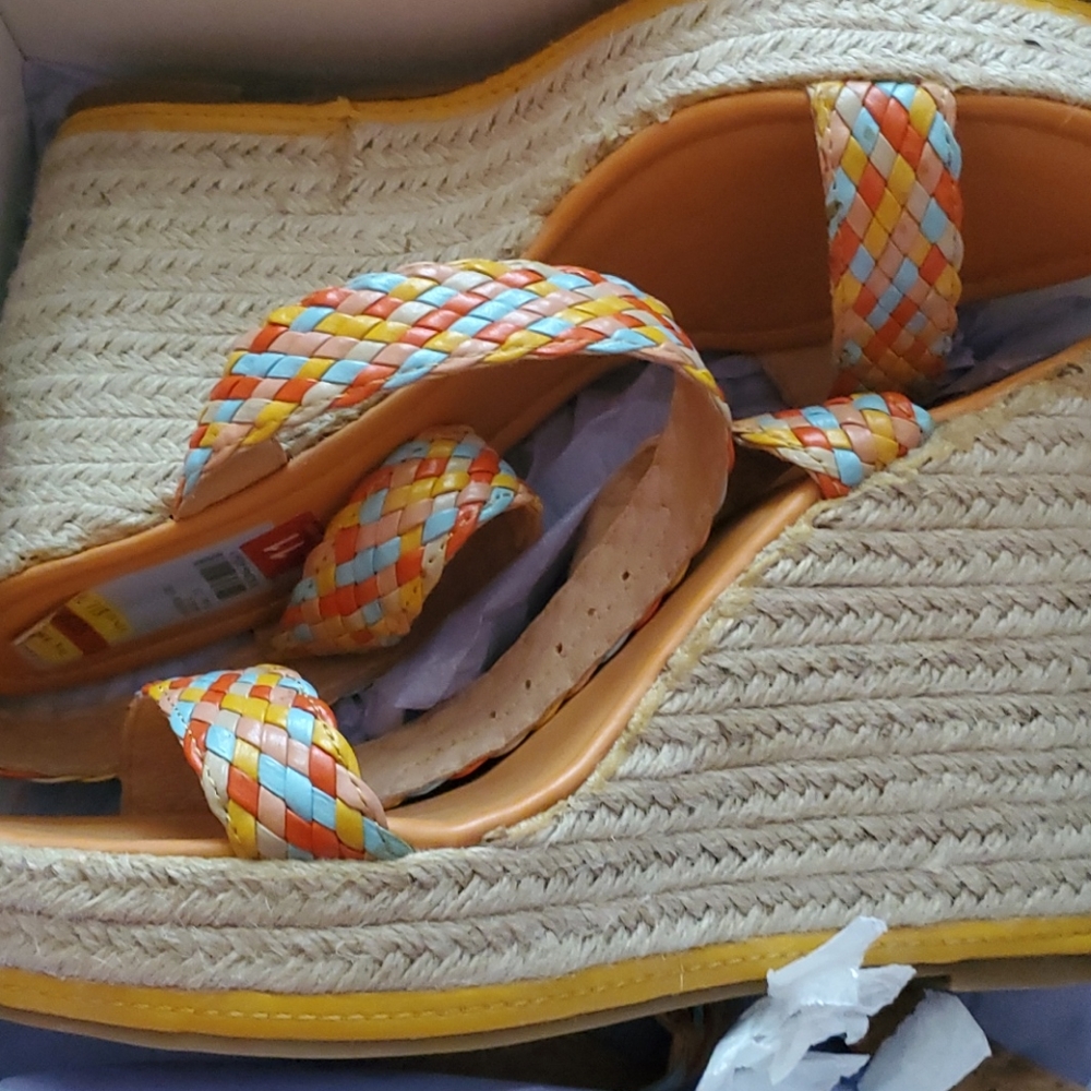 Madden girl Multicolored wedge sandal sz 11